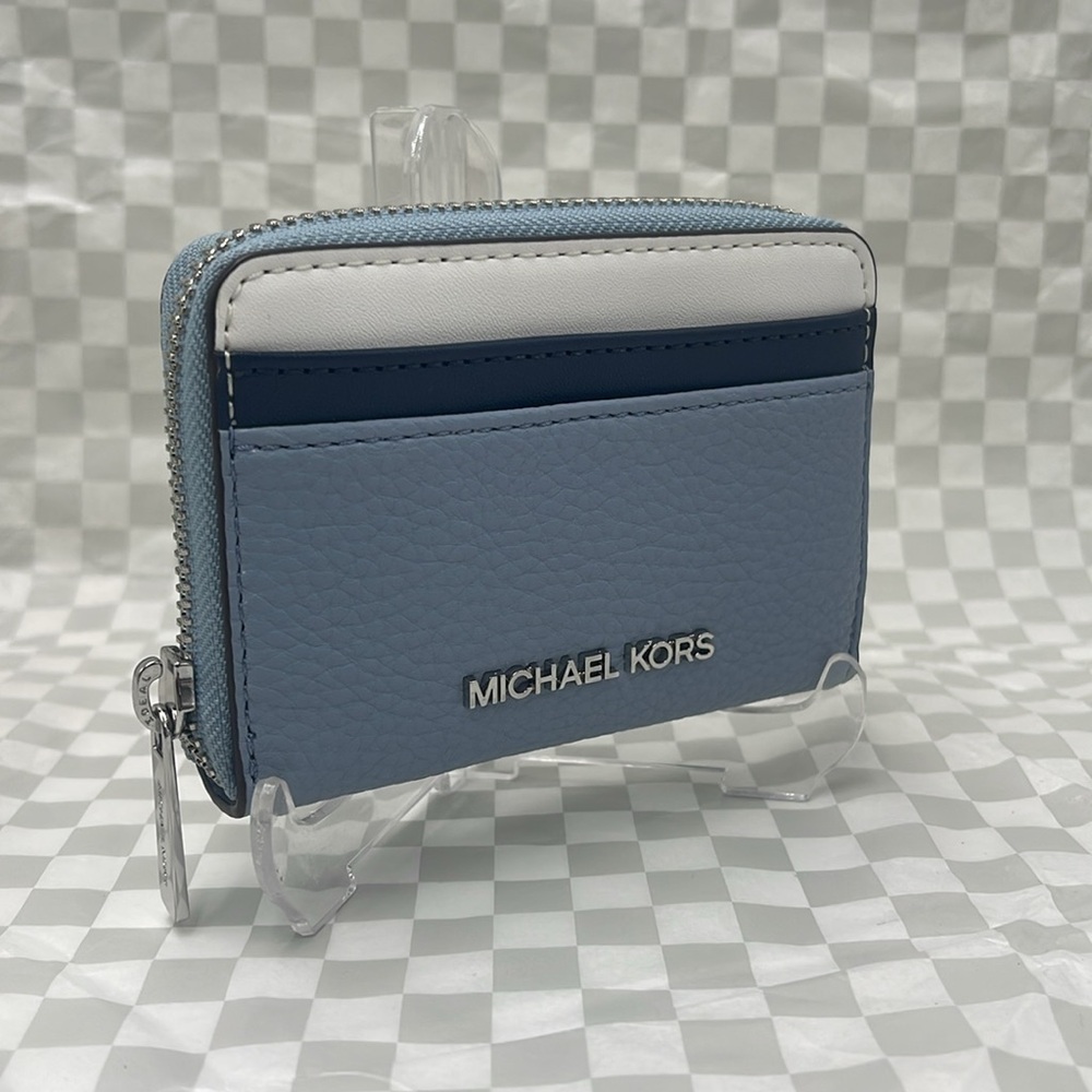 Michael Kors Jet Set Travel Md Zip Around Color-Block Wallet Card Case
Pale Bl - Picture 2 of 12